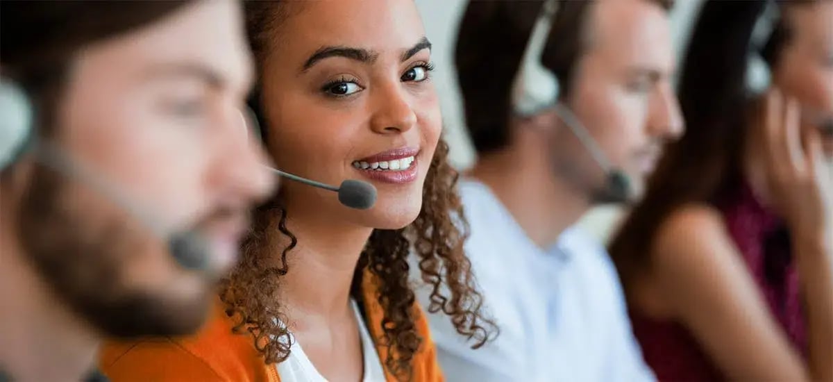 Leidinggeven-aan-een-callcenter-2-1200x550.jpg