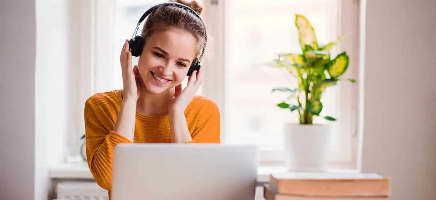 Hoe houd je thuiswerkende agents betrokken?